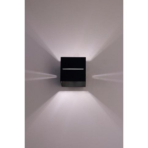 Zdjęcie czarny minimalistyczny kinkiet ścienny E050-Quade - sklep Edinos.pl
