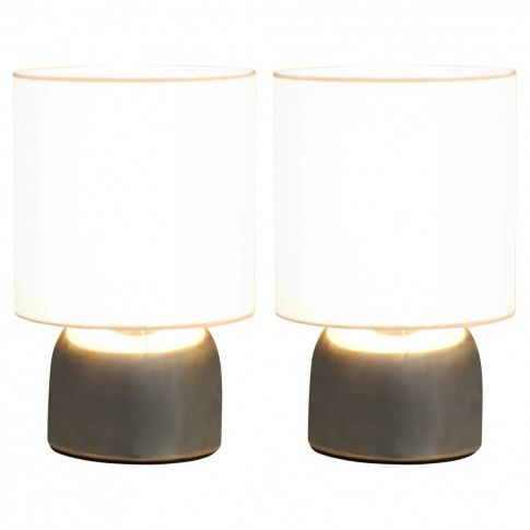 Lampki stołowe z białym abażurem