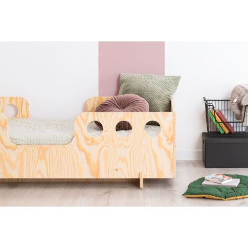 Drewniane łóżko dziecięce w formie boxa ze stelażem Filo 7X