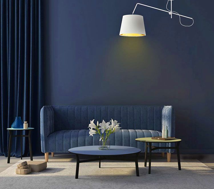 Lampa wisząca B132-Divano w stylu glamour z ruchomym białym stelażem oraz złotym abażurem