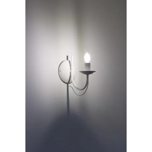 Fotografia Biały kinkiet świecznikowy E061-Avelino z kategorii Kinkiety