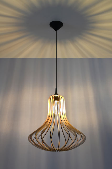 Drewniana lampa wisząca EX565-RATTAN w stylu skandynawskim