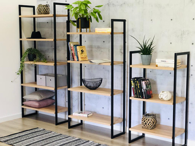 Czarny regał loftowy na książki i bibeloty Maso 4X