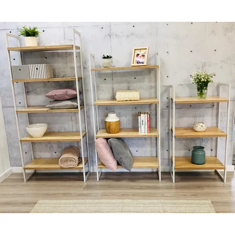 Wizualizacja z wykorzystaniem białego regału Verdon 8X