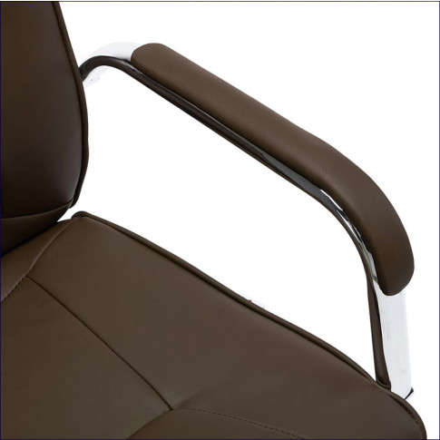 Tapicerka brązowego krzesła biurowego Glomer 2X