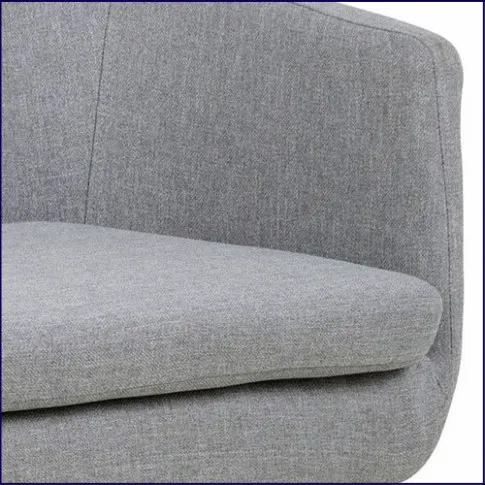 Miękka i wytrzymała tapicerka sofy Selgra