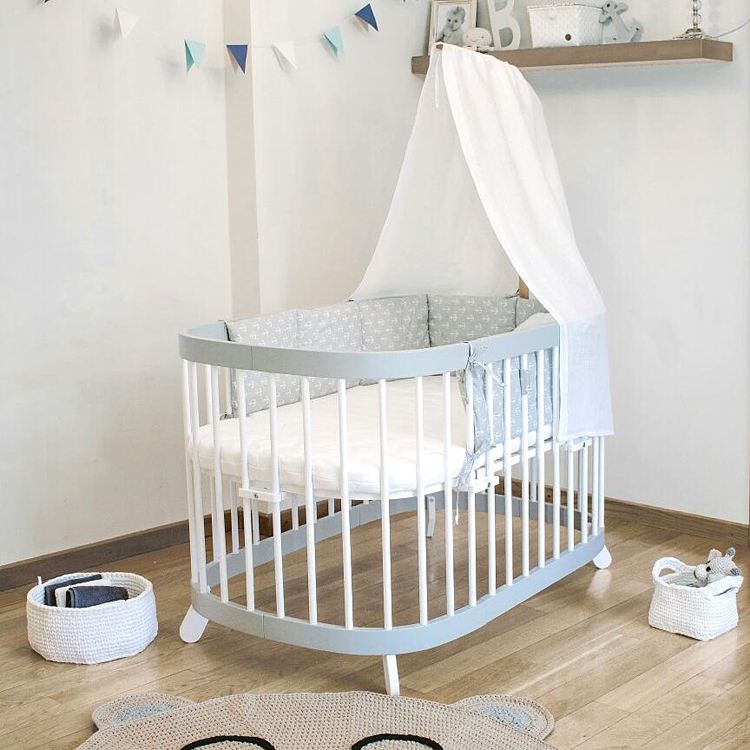 Szaro-białe łóżeczko dziecięce z materacem Nigras 5X