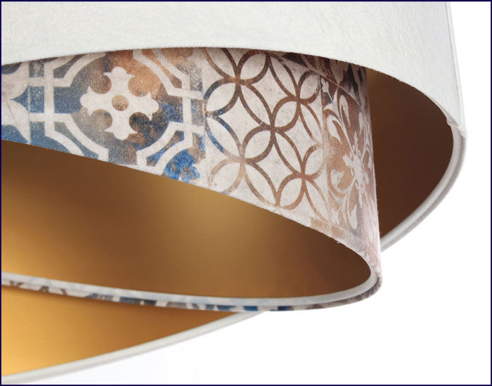 Biała welurowa lampa wisząca z asymetrycznym abażurem EXX20-Dine