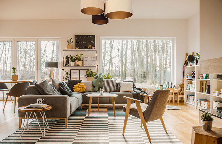 Trójkolorowy okrągły plafon EXX34-Kalio z trzema welurowymi abażurami