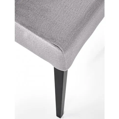 Drewniane tapicerowane popielate krzesło Tridin