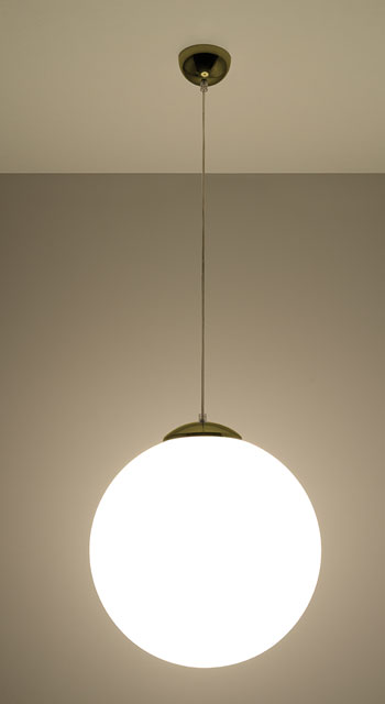 Biało-złota szklana lampa wisząca kula S441-Jarina