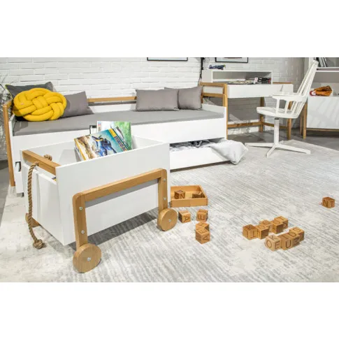 Biały dziecięcy kontenerek na drewnianych kółkach Benny 3S