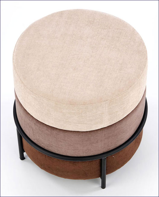 Designerska brązowa pufa na nóżkach do salonu Comas