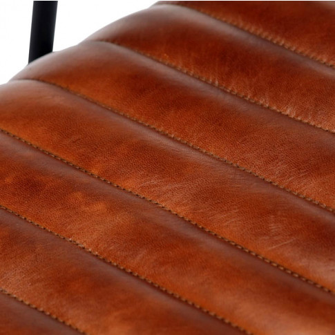 Zbliżenie tapicerka skóra naturalna fotel bujany Tono