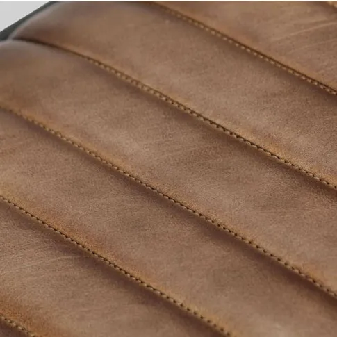 Skora fotel bujany stal zbliżenie Tono