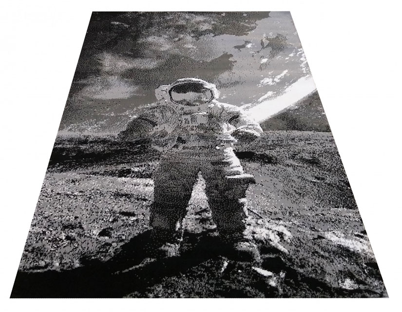 Nowoczesny dywan dla nastolatka z astronautą Vronis