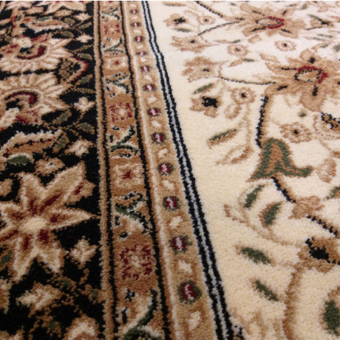 Kremowy miękki dywan we wzory do salonu Marhal