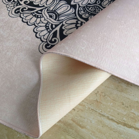 Różowy dywan we wzory Carmeno