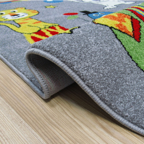 Prostokątny dywan dla dziecka w zwierzątka Timoti