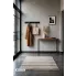 Beżowy prostokątny dywan do przedpokoju Klaro 5X w przedpokoju w stylu loft