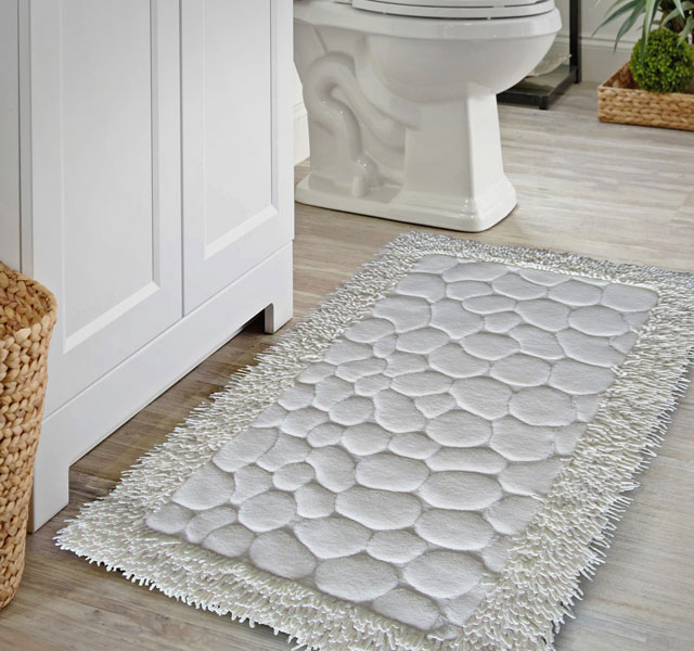 Kremowe dywaniki łazienkowe Hugi