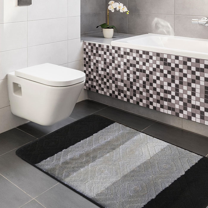 Czarne nowoczesne dywaniki do łazienki w paski Herion 3X