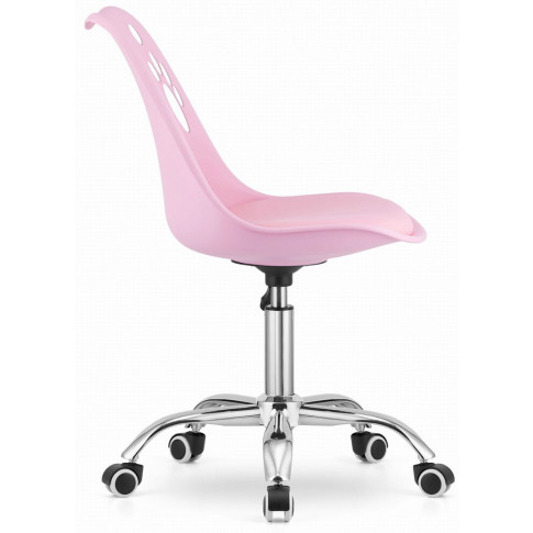 różowy fotel obrotowy na chromowanej nodze parpa