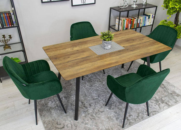 Jadalnia z wykorzystaniem zestawu 2 szt zielonych welurowych krzeseł Negros