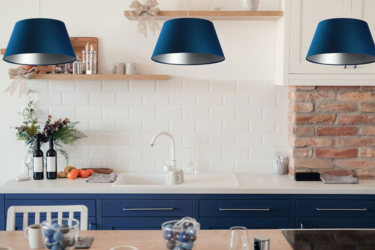 Granatowa lampa wisząca dzwon pokryta tkaniną S407-Vige