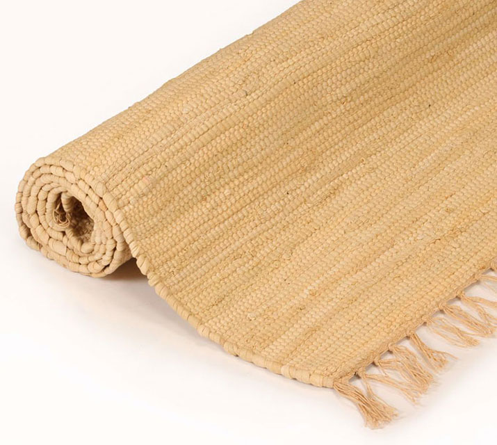 Beżowy prostokątny dywan boho z frędzlami Kevis