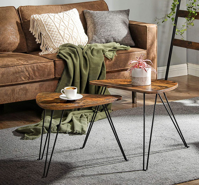 Salon z wykorzystaniem kompletu 2 sztuk stolików kawowych Timones