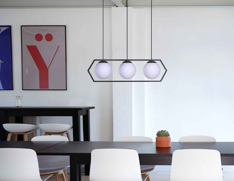 Potrójna lampa wisząca ze szklanymi kloszami nad stół S772-Mooni