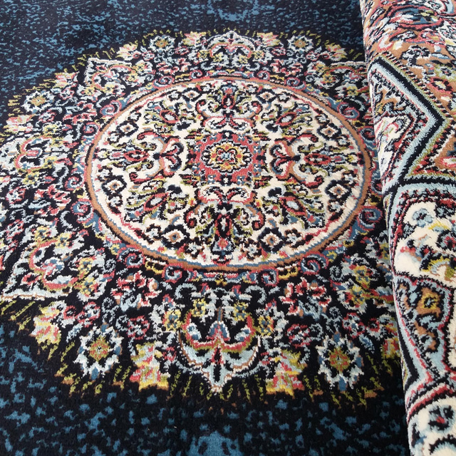 Klasyczny dywan pokojowy z frędzlami Perco 12X