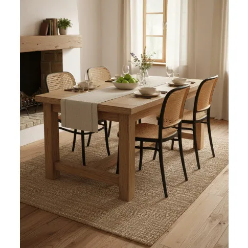 Ażurowe krzesło w stylu boho   Pini