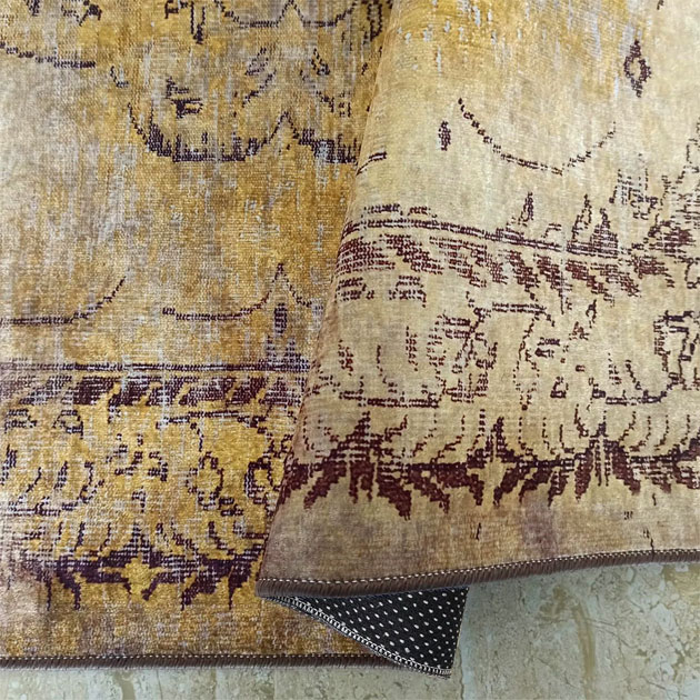 Złoty dywan w stylu vintage Bernes