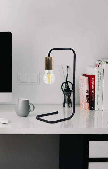 Metalowa lampka biurkowa z odsłoniętą żarówką S834-Otrava