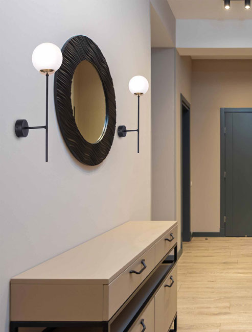 Czarny metalowy kinkiet ze szklanym kloszem S849-Axol