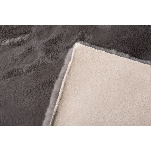 szary prostokątny dywan jednokolorowy ajos