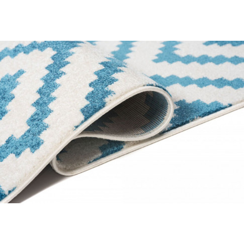 nowoczesny biały dywan pokojowy w niebieski wzor mistic 9x