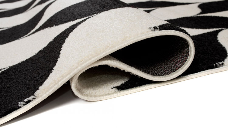Czarno biały skandynawski dywan w jodełkę Maero 7X