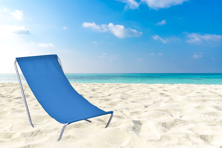 Niebieski leżak plażowy Lunari