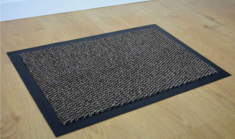 Jasnobrązowa wycieraczka pod drzwi Zano 5X