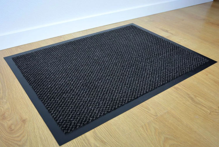 Antracytowa wycieraczka pod drzwi Zano 5X