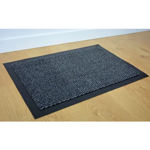 wizualizacja ciemnobeżowej wycieraczki w czarne pasy sateli 5x