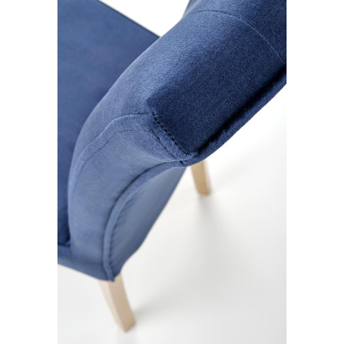 Niebieskie krzesło tapicerowane Depso
