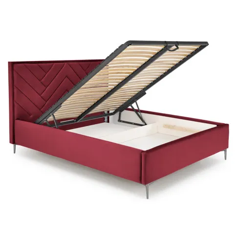 Czerwone łóżko tapicerowane welurem Rimoso