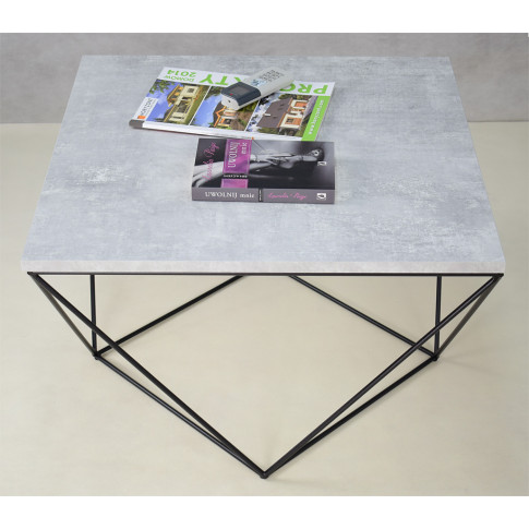 Kwadratowy stolik kawowy Galapi 3X beton czarny