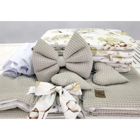 beżowy kosz mojżesza na rolkach z baldachimem loveso 5x