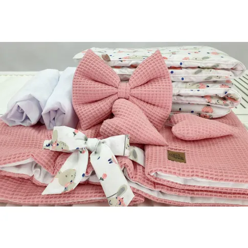 różowe łóżeczko dla niemowlaka kosz mojżesza na stelażu z kompletem pościeli loveso 6x