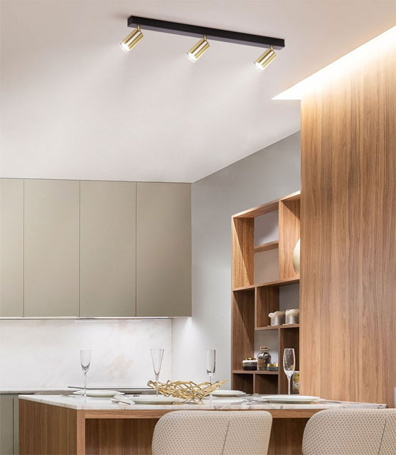 Lampa sufitowa reflektorowa potrójna A221-Vesprix